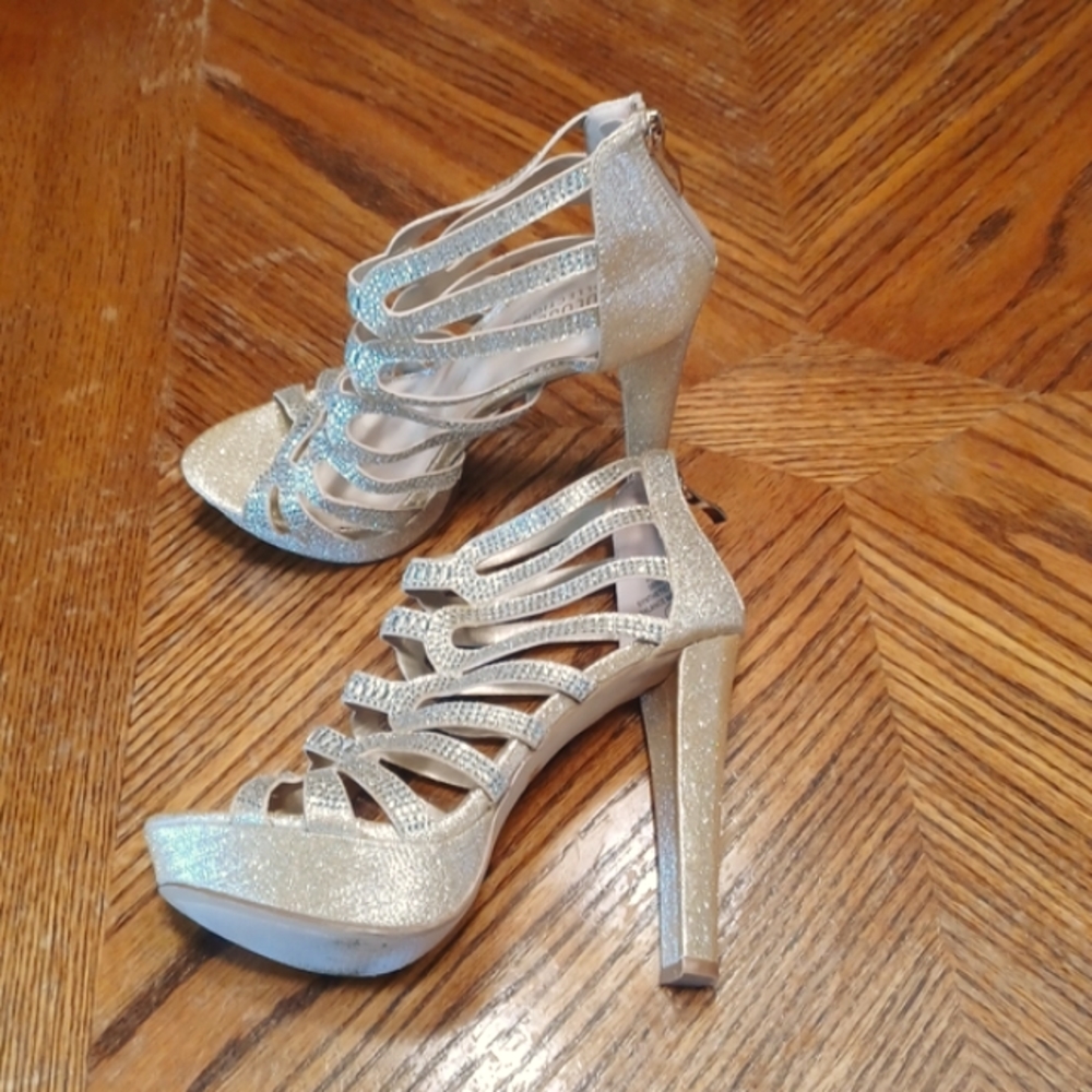 DE BLOSSOM PLATFORM HEELED  SANDALS.